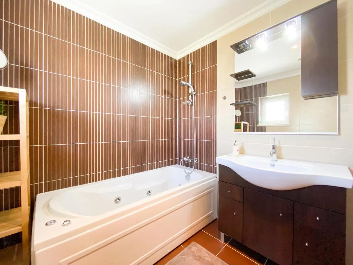 Apartamento Casa Juju - Férias em familia em apartamento com piscina perto da praia Lagos
